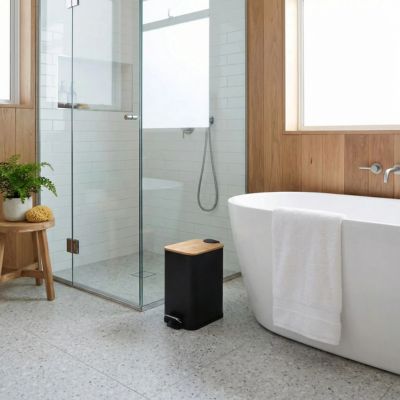 petite poubelle salle de bain noire droite douche