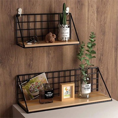Etagere murale salle de bain deux noires fond marron