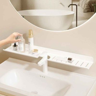 etagere salle de bain blanche sous mirroir