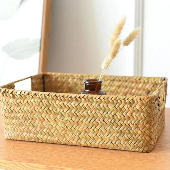 panier en osier rangement flacon avec quatre roseaux