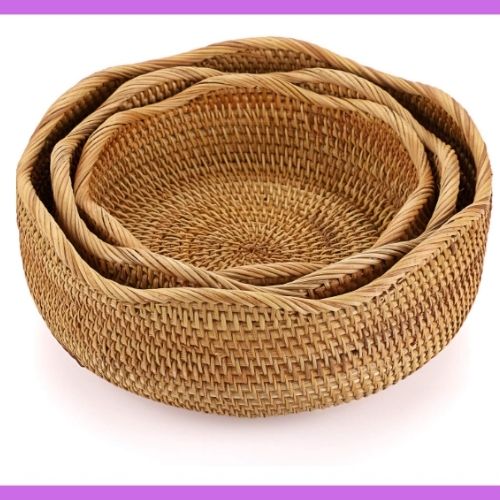 panier rangement en osier vagues trois uns dans autres vides gros plan