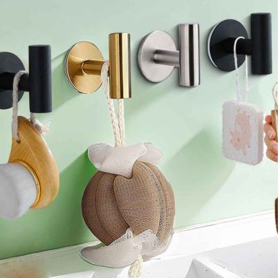 porte peignoir salle de bain quatre