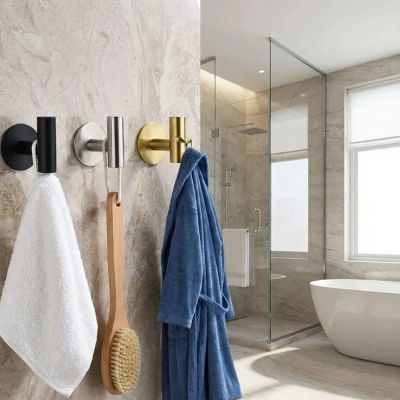 porte peignoir salle de bain trois modeles