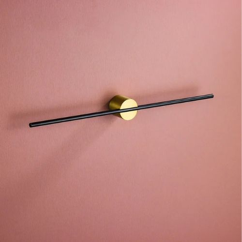 porte serviette mural salle de bain barre noire base doree fond rose