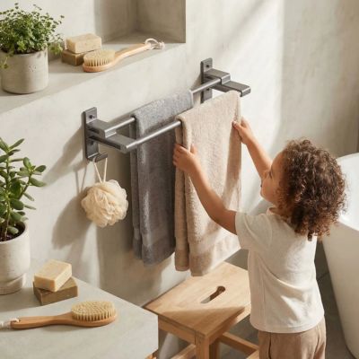 porte serviette salle de bain mural argent enfant devant