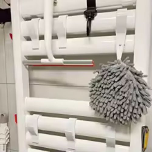 porte-serviette salle de bain six avec raclette eponge