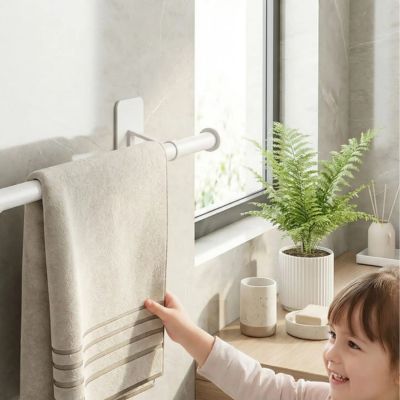 salle de bain porte serviette blanc