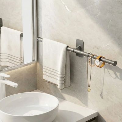 salle de bain porte serviette gris
